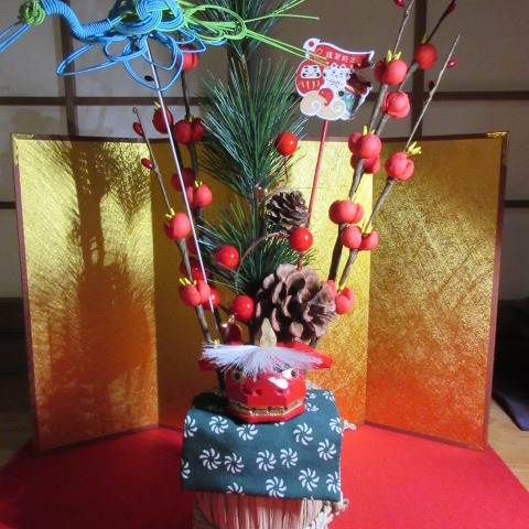 *
「謹賀新年」
新しい年を迎えました。
おめでとうございます。
皆さま、どんなお正月をお過ごしでしょうか…
旧年中は沢山のご来園ありがとうございました。
本年もよろしくお願いいたします。
うま年は「明るく、情熱的で、行動が実を結びやすい年」として、縁起の良い干支とされています。
皆さまの一年が良い年となりますように。
スタッフ一同、皆さまのご来園をお待ちしております。
…楽水園より
#楽水園
#rakusuien
#福岡観光
#日本庭園
#JapaneseGarden
#茶室
#都会のオアシス
#博多
#住吉