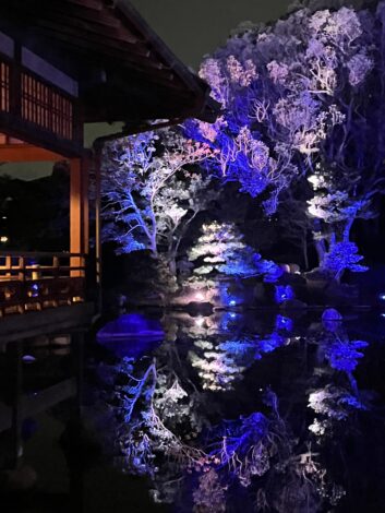 友泉亭公園✨プロジェクションマッピング✨好評につき開催期間延長のお知らせです。